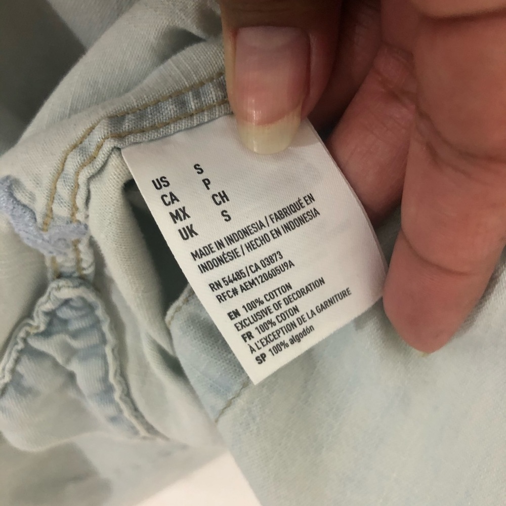 American Eagle Distressed Button Down Small - image 4